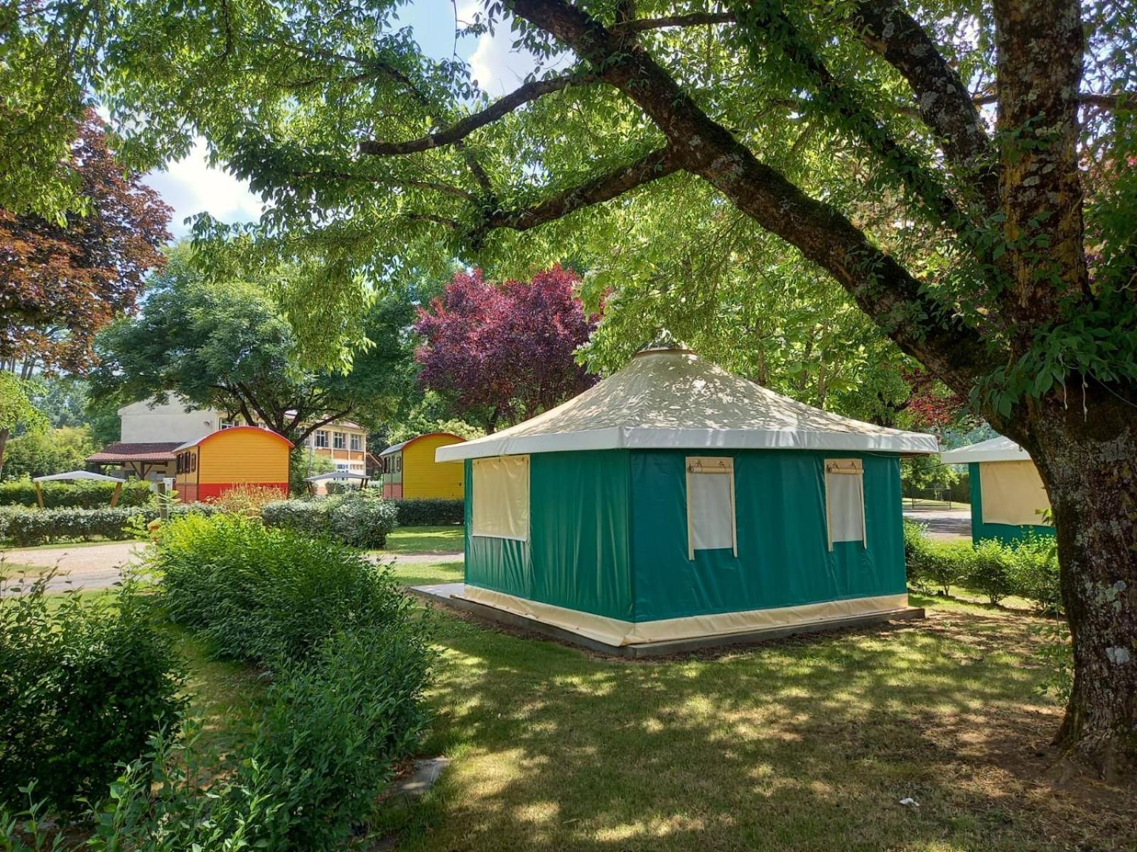 Camping De Rouergue Вильфранш-де-Руэрг Экстерьер фото